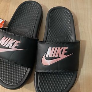 Nike woman slides